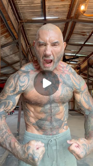 Dave Bautista sa pripravuje na Kratosa, nakrúcanie God of War sa obnoví na jeseň